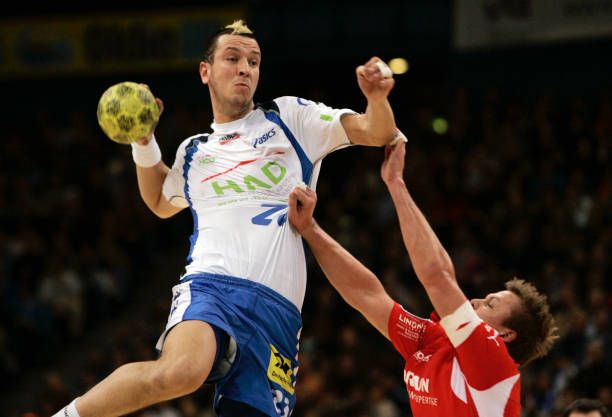 更彰显了他 更彰显了他