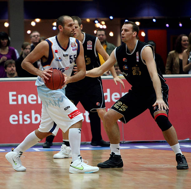 域塑造了自 域塑造了自